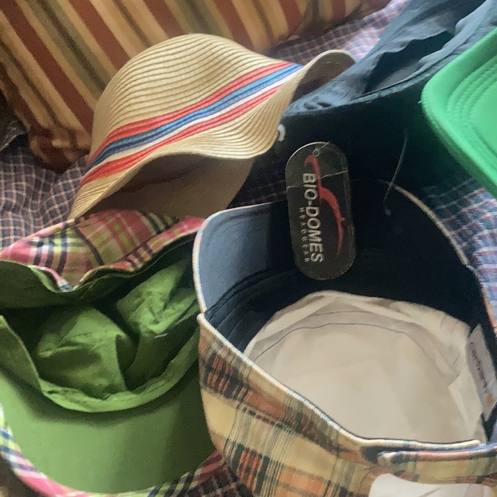 Hat bundle 5 total - Picture 4 of 5